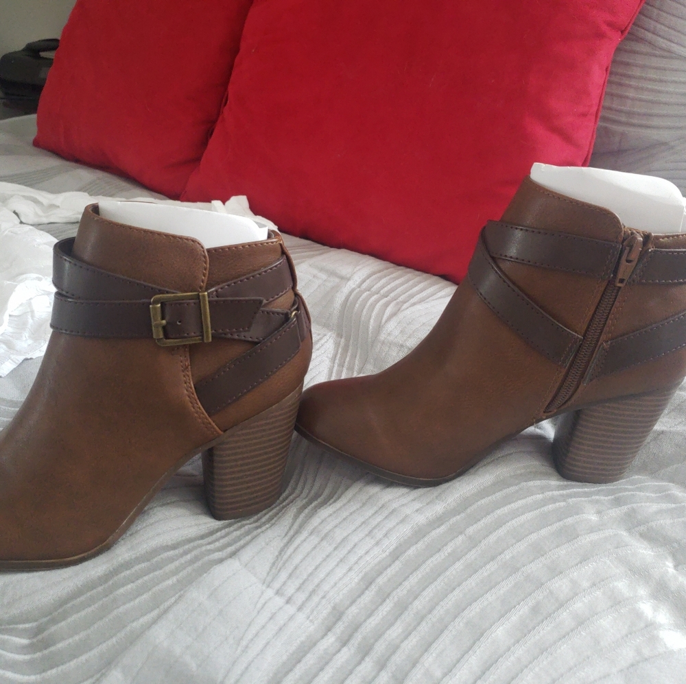 Booties - Picture 3 of 3